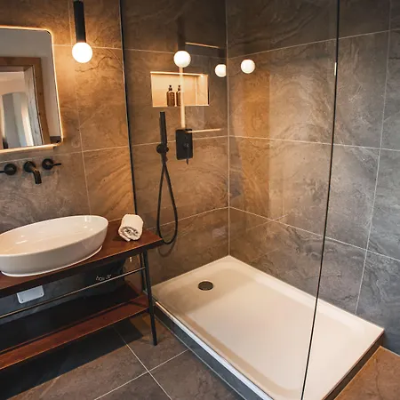 Zantl Hotell *